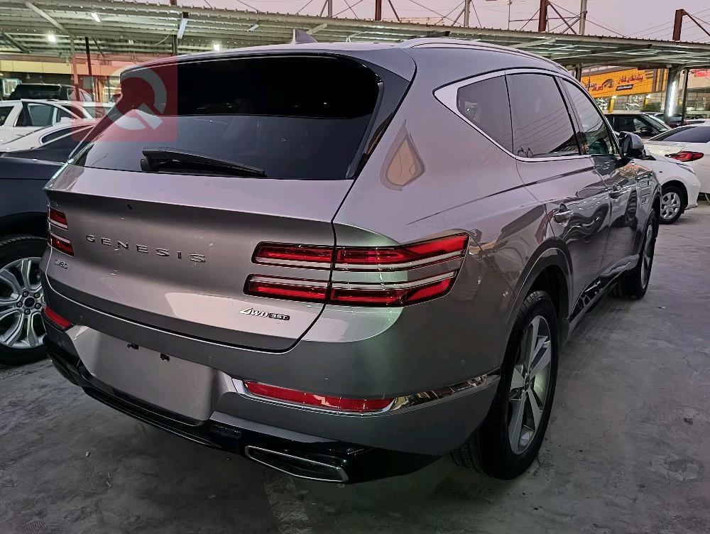 جێنسس GV80